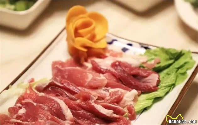 狗狗吃生食好处颇多，生食只是指生肉吗？这样豫备对狗狗更好